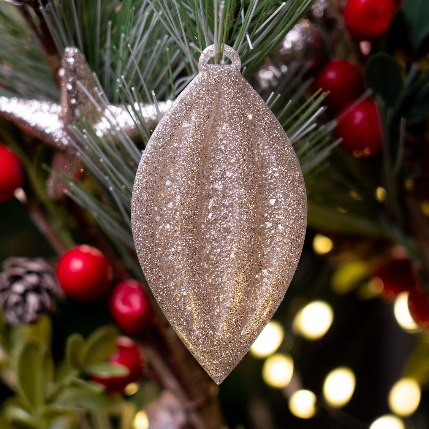 Handmade Druzy Resin Christmas Ornament - Frosted Elegance – Custom Colours Available
