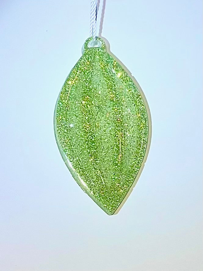 Handmade Druzy Resin Christmas Ornament - Frosted Elegance – Custom Colours Available